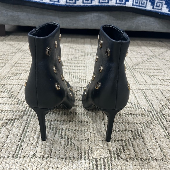 Karl Lagerfeld leather  Pointed Toe Ankle Boots - Women size 6 - Picture 2 of 5